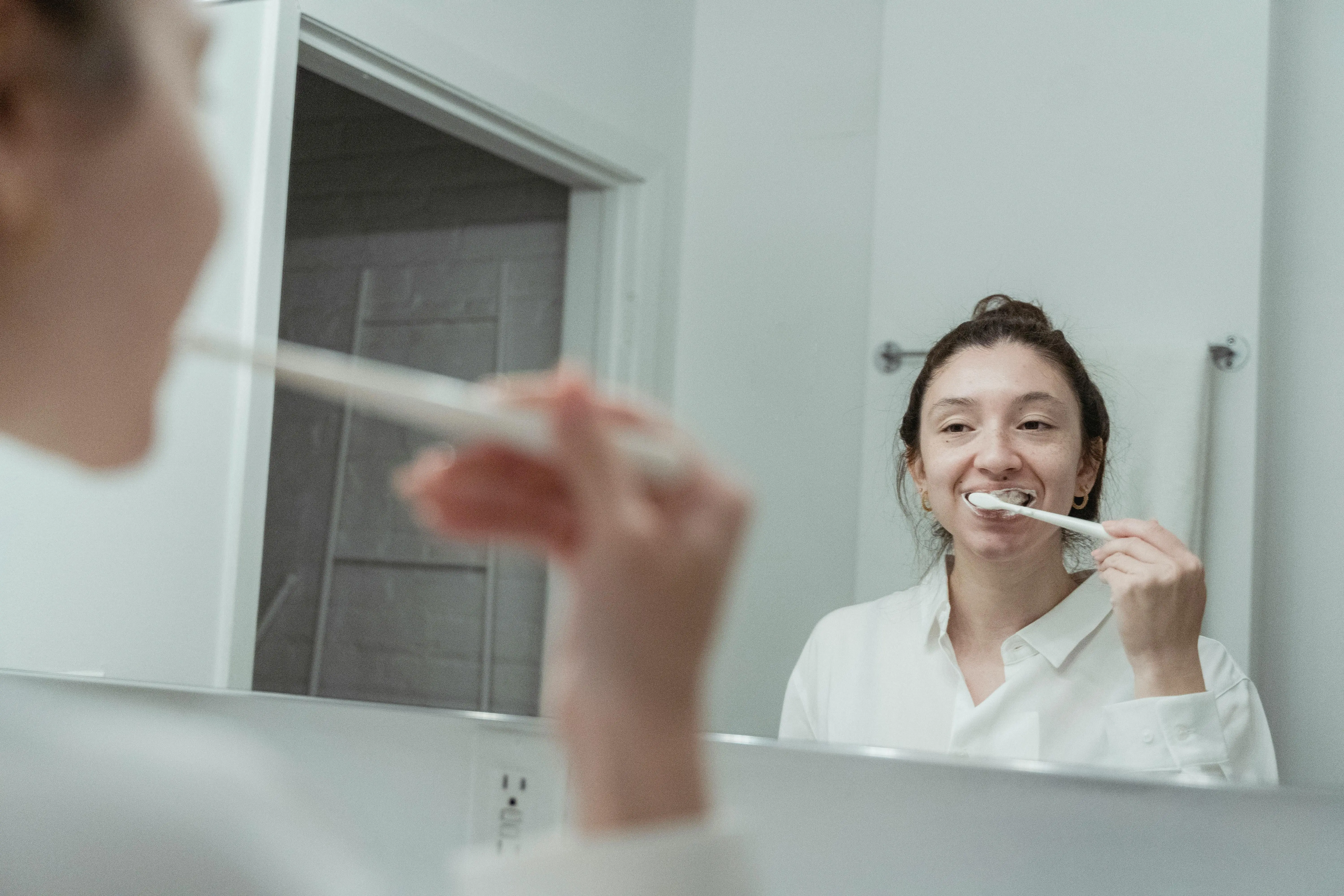 Ця помилка під час чищення зубів призводить до їх жовтіння: про неї знають лише кілька людей.